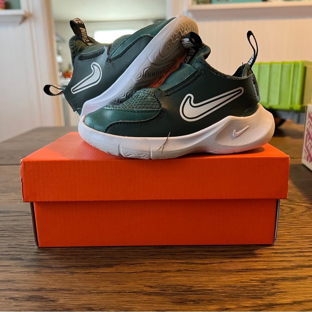 Nike Green and White Sneakers Air Max Design